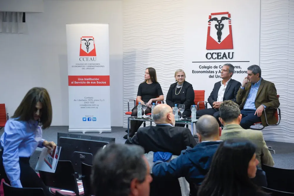 3b2d5130-46e7-56de-7a15-45803e0f1a51