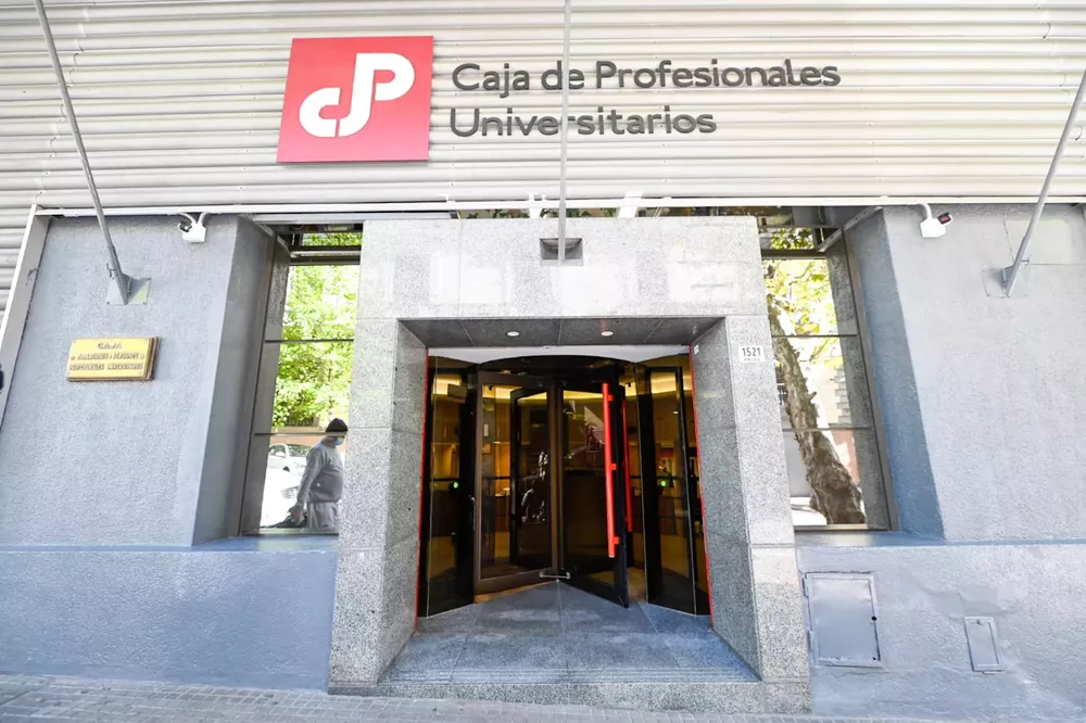 caja-de-profesionales 324143