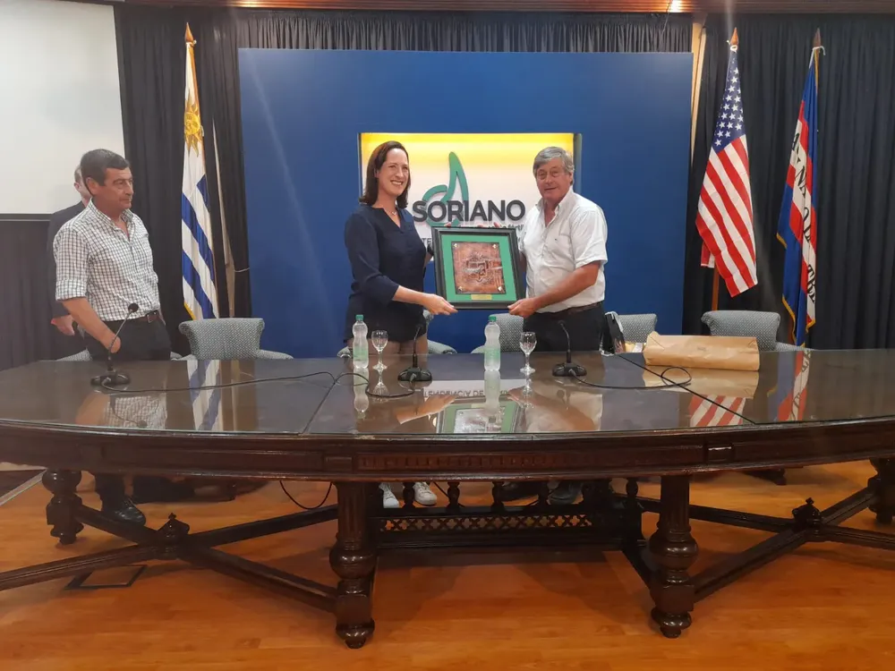 Besozzi con embajadora de EEUU - 3