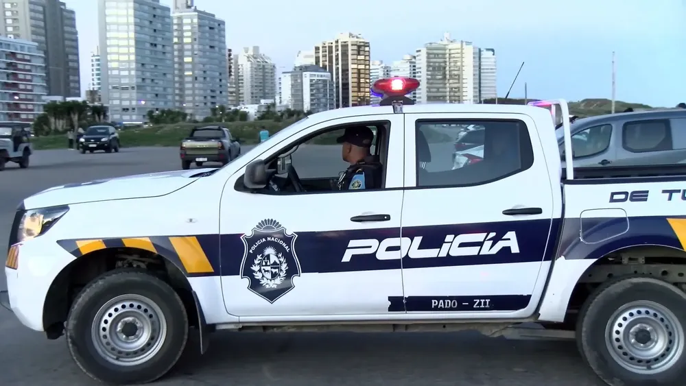 Policia Punta del Este 23423