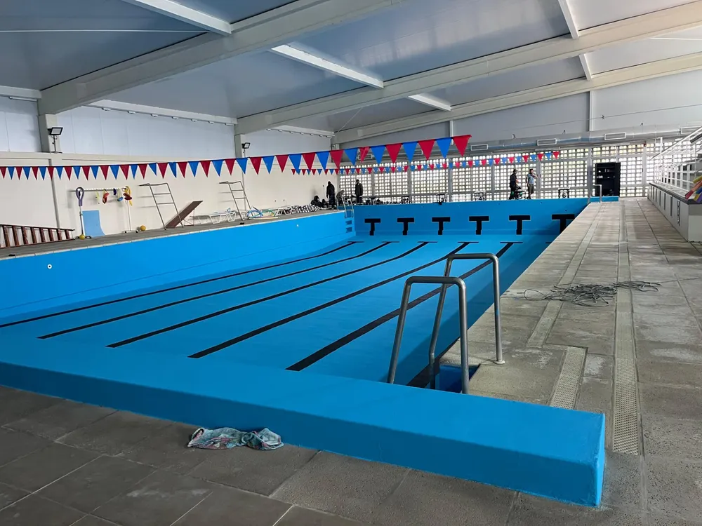 piscina dolores