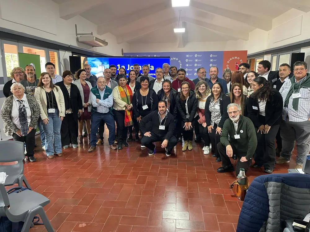 reunión de funcionarios de necrópolis