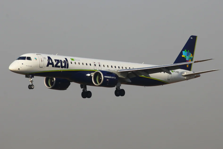 Cópia de Cópia de AZUL EMBRAER 195-E2 POUSO VCP