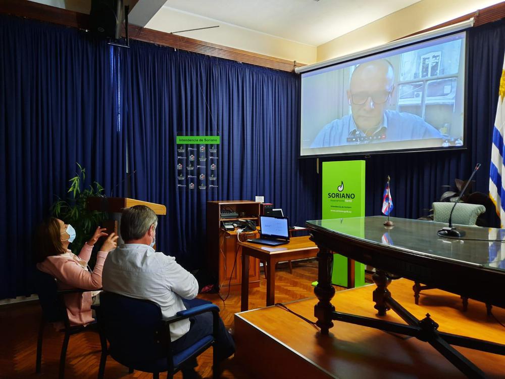Besozzi y Fajardo en reunión por zoom con ADU