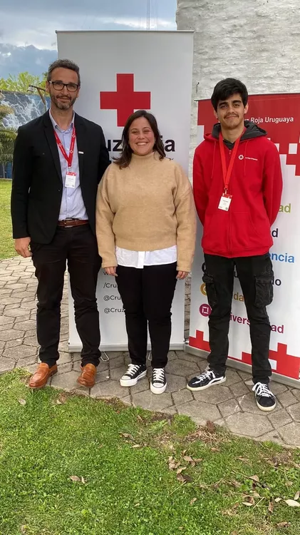 Ma. Celia Barreiro con integr. Cruz Roja