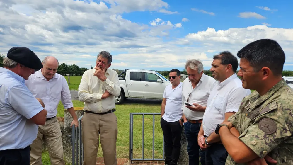 Besozzi con autoridades de INUMET - 1