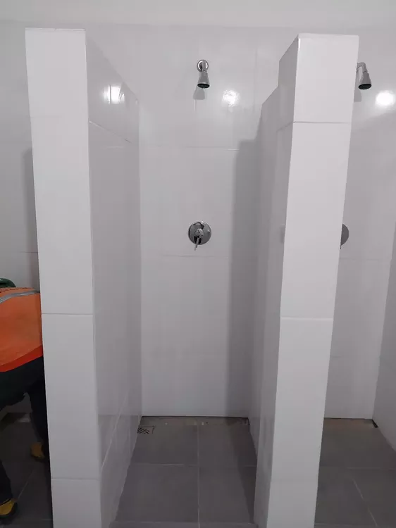 baños en playa de la Agraciada 2