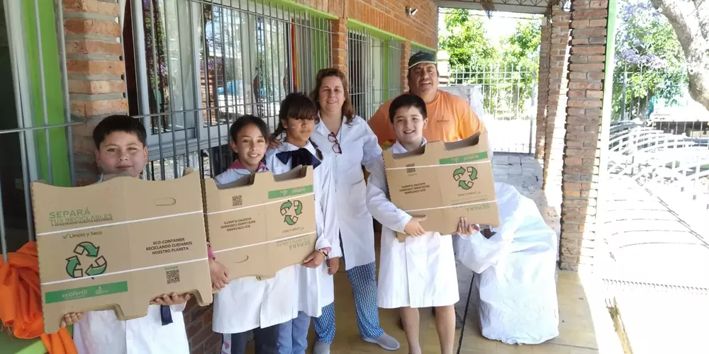 entrega de papeleras en escuelas 1