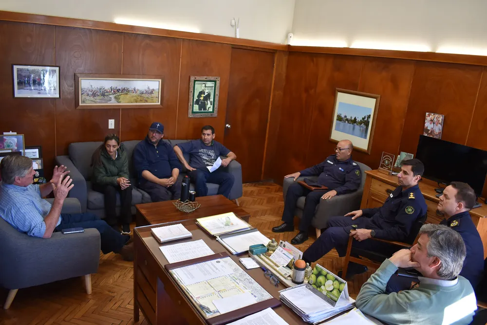 Reunión por temas de seguridad pública - 1