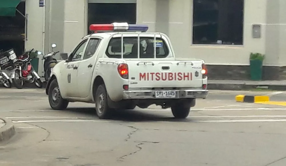 policia en el centro