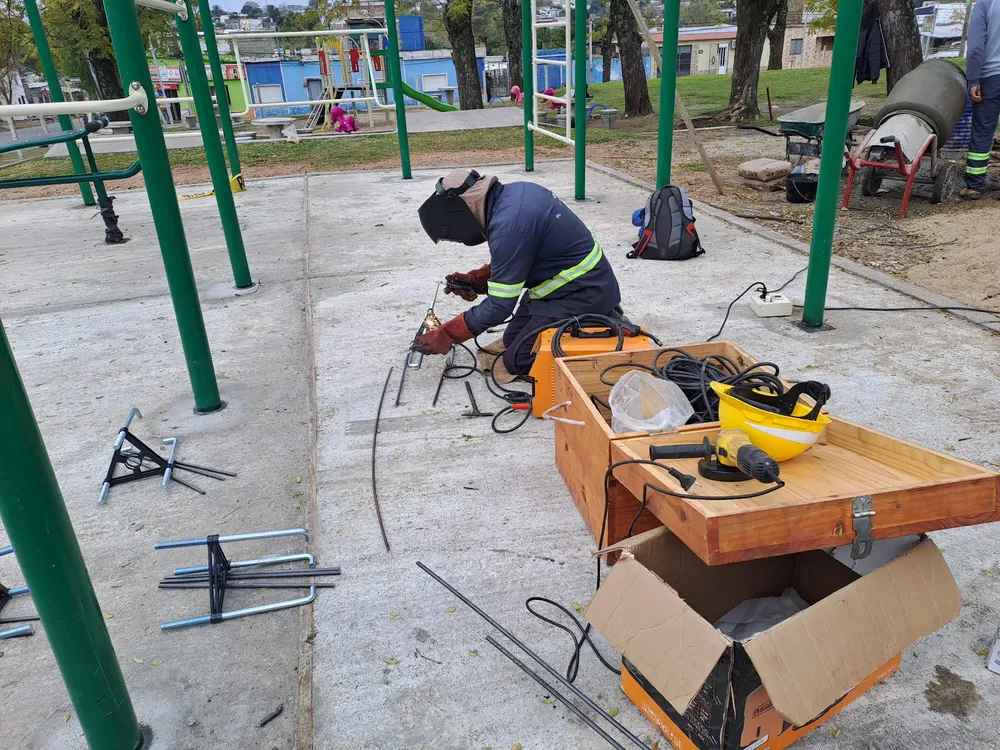 obras pza. Deportes barrio Artigas - 5